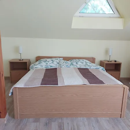 Dworek Pod Kasztanami - Stadnina Koni, Staw Zarybiony 3* Grzybowo (West Pomeranian)