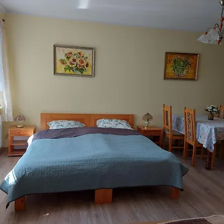 Dworek Pod Kasztanami - Stadnina Koni, Staw Zarybiony Penzion 3*