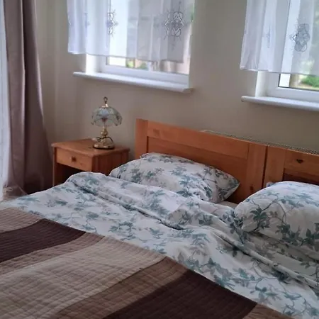 Pensión Dworek Pod Kasztanami Grzybowo (West Pomeranian)