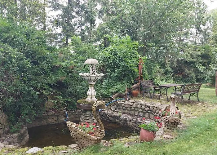 Pensión Dworek Pod Kasztanami 3*