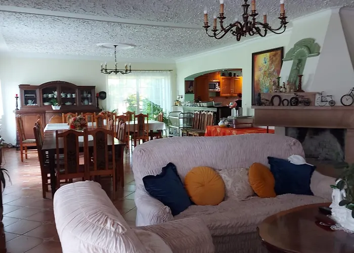 Dworek Pod Kasztanami Pensión 3*